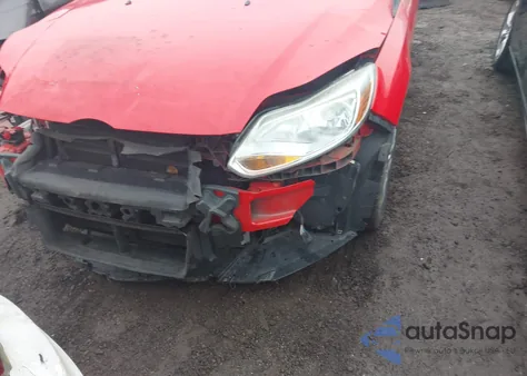 2012 Ford Focus Se z USA, uszkodzony, nr VIN 1FAHP3F25CL381605